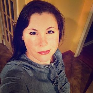 Meet your Posher, Coral a